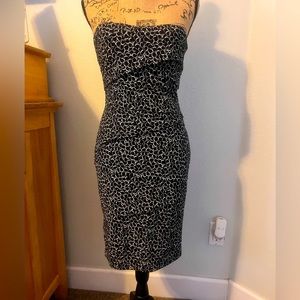 White House Black Market instantly slimming dress